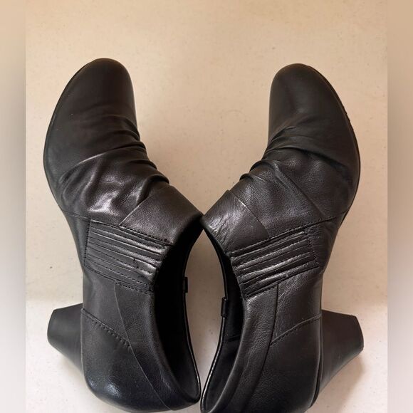 Bare Traps temper leather ankle boots heeled Comfort cushioned Women's booties - Picture 5 of 5